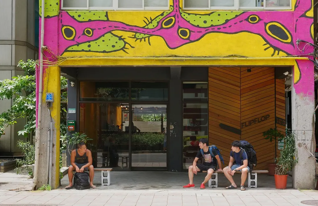 Flip Flop Hostel - Main Station-1
