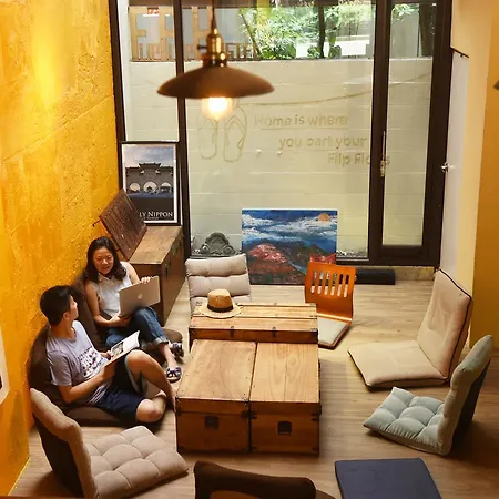 Flip Flop Hostel - Main Station-3